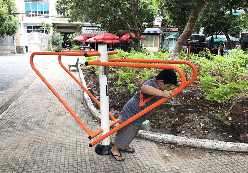 Top thiết bị thể thao ngoài trời phổ biến nhất 2026 1 xà kép ngoài trời